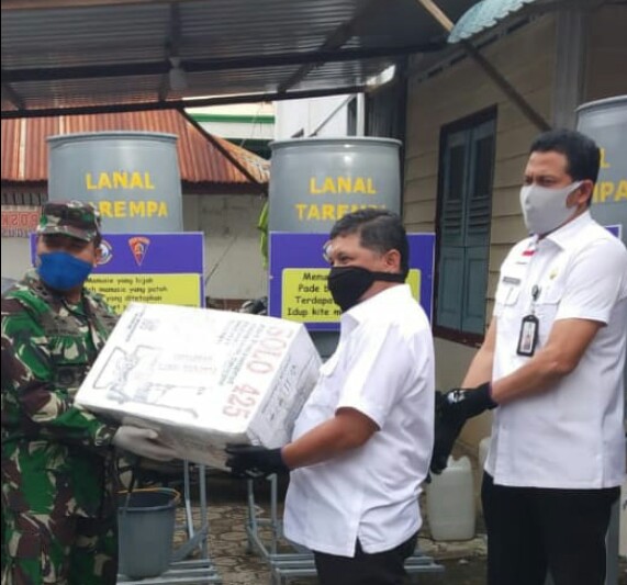 LANAL TAREMPA SERAHKAN  BANTUAN  KEPADA GTC-19 KKA
