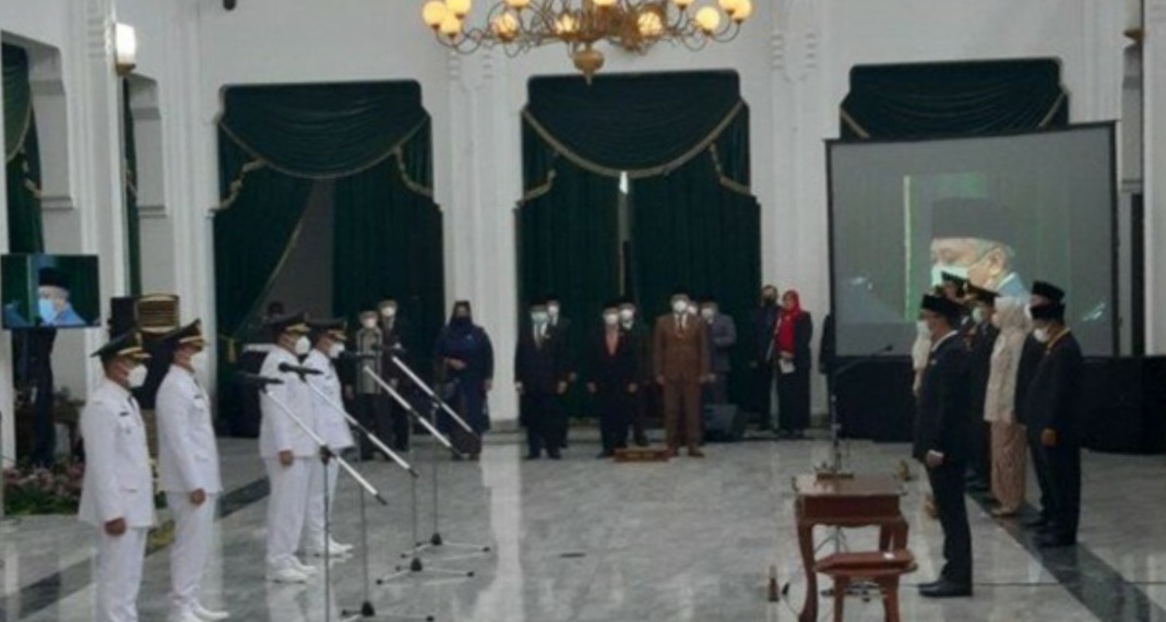 Gubernur Jabar, Ridwan Kamil Lantik Bupati dan Wakil Bupati Tasikmalaya dan Bandung