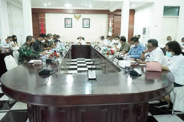 Bupati Asahan Surya Pimpin Evaluasi Penanganan Covid-19