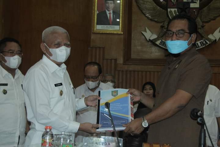 Bupati Surya Sampaikan Nota Keuangan dan Ranperda APBD Kab Asahan 2022
