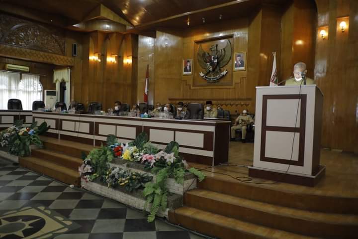 Bupati Surya Sampaikan Pendapat Terhadap 3 Rancangan Perda