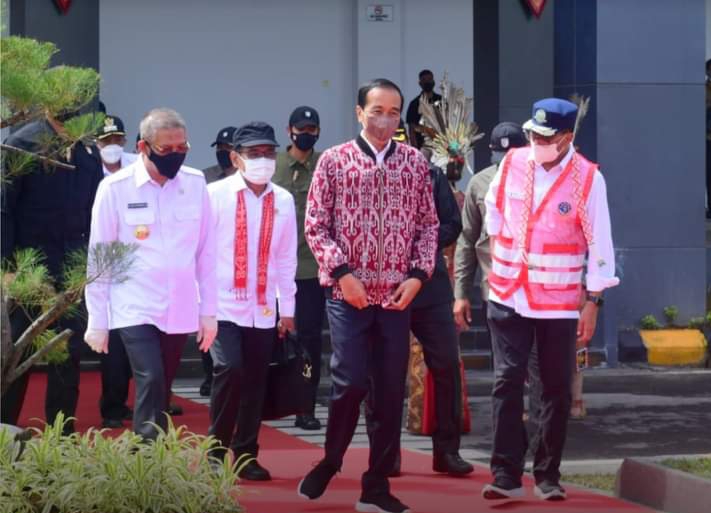 Presiden Jokowi Resmikan Bandar Udara Tebelian di Sintang Kalbar