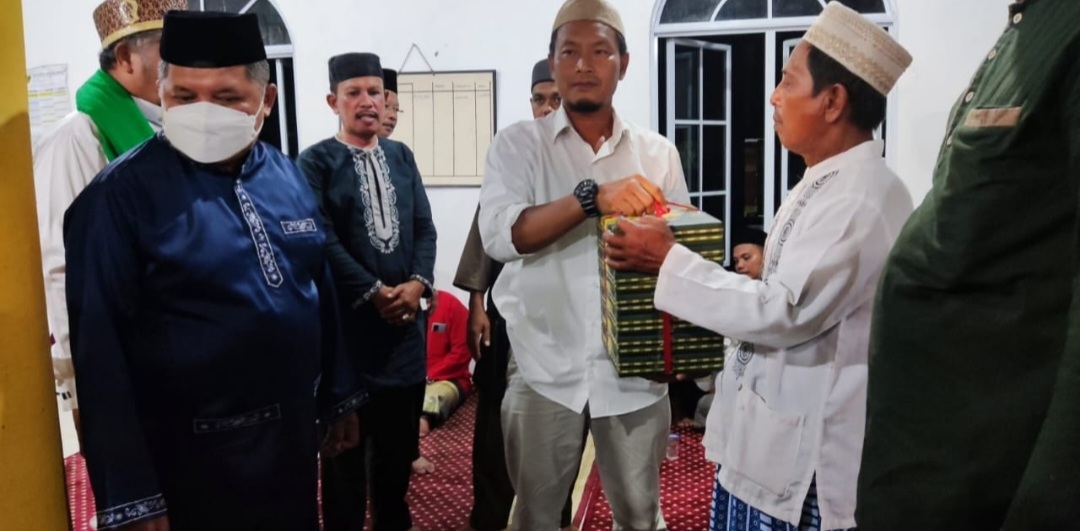 Safari Ramadhan Hari 19, Tim Pemkab Anambas Sambangi Desa Teluk Siantan