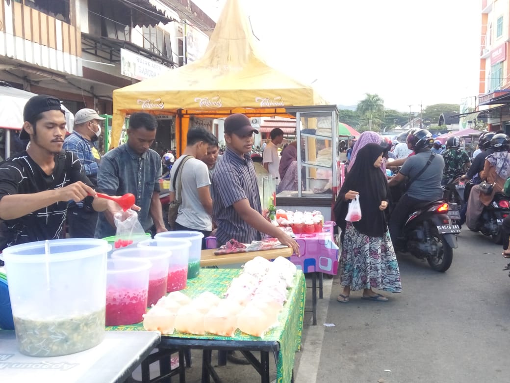 Berburu Ta’jil Buka Puasa di Pusat Kota Banda Aceh