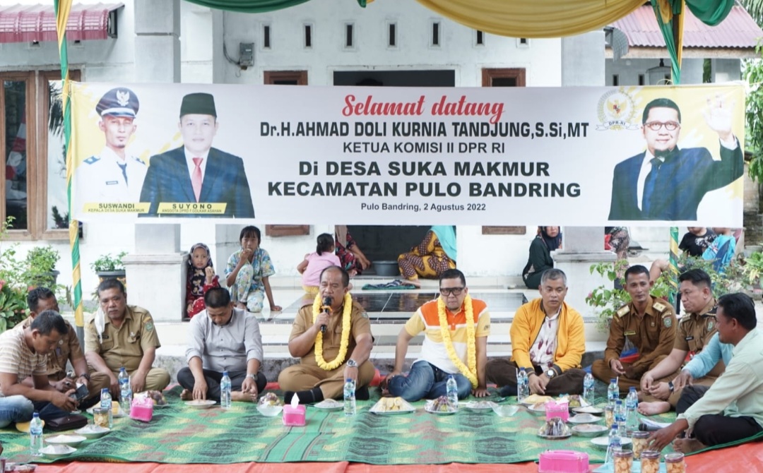 Wabup Asahan Dampingi Ketua Komisi II DPR RI Silaturrah Dengan Masyarakat Desa Suka Makmur