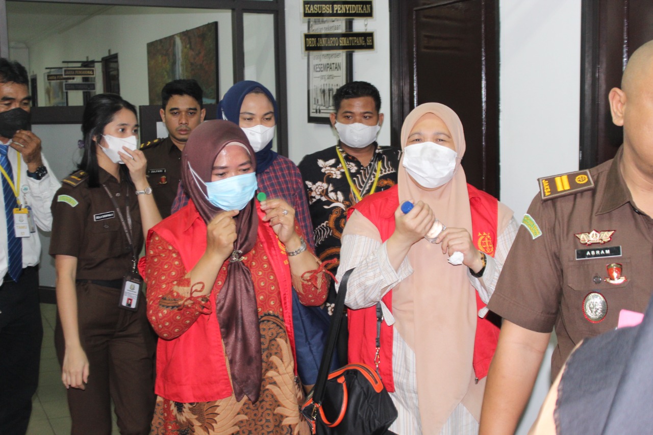 Kejari Batam Tetapkan Dua Tersangka Dugaan Korupsi di SMKN 1 Batam