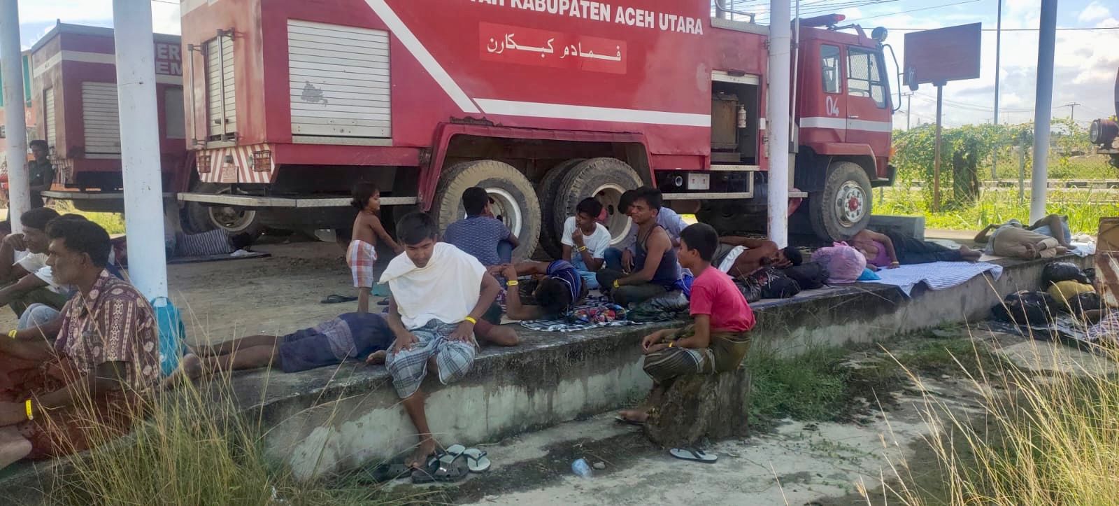 Ratusan Imigran Rohingya di Aceh Utara Dipindahkan ke Gedung Bekas Kantor Imigrasi Lhokseumawe