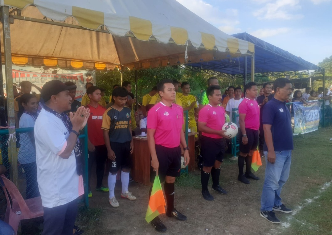 Pertandingan Final Lio ND vs Tunas Muda Kelong, Kades Teluk Bakau Dorong Seluruh Tim Tetap Giat Berlatih