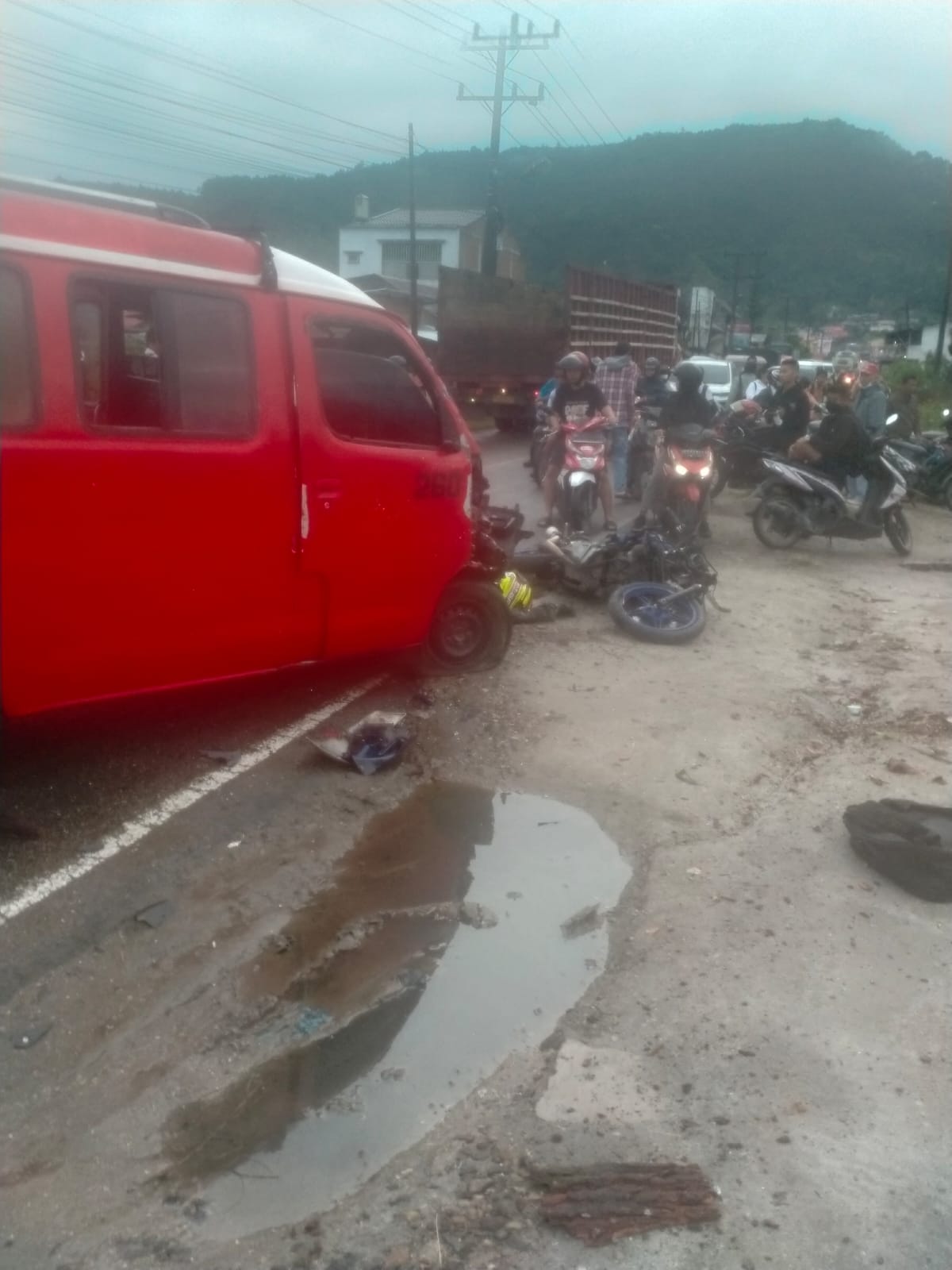 Kecelakaan Laga Kambing Minibus Kontra Sepeda Motor, Dua Kakak Beradik Tewas di Taput