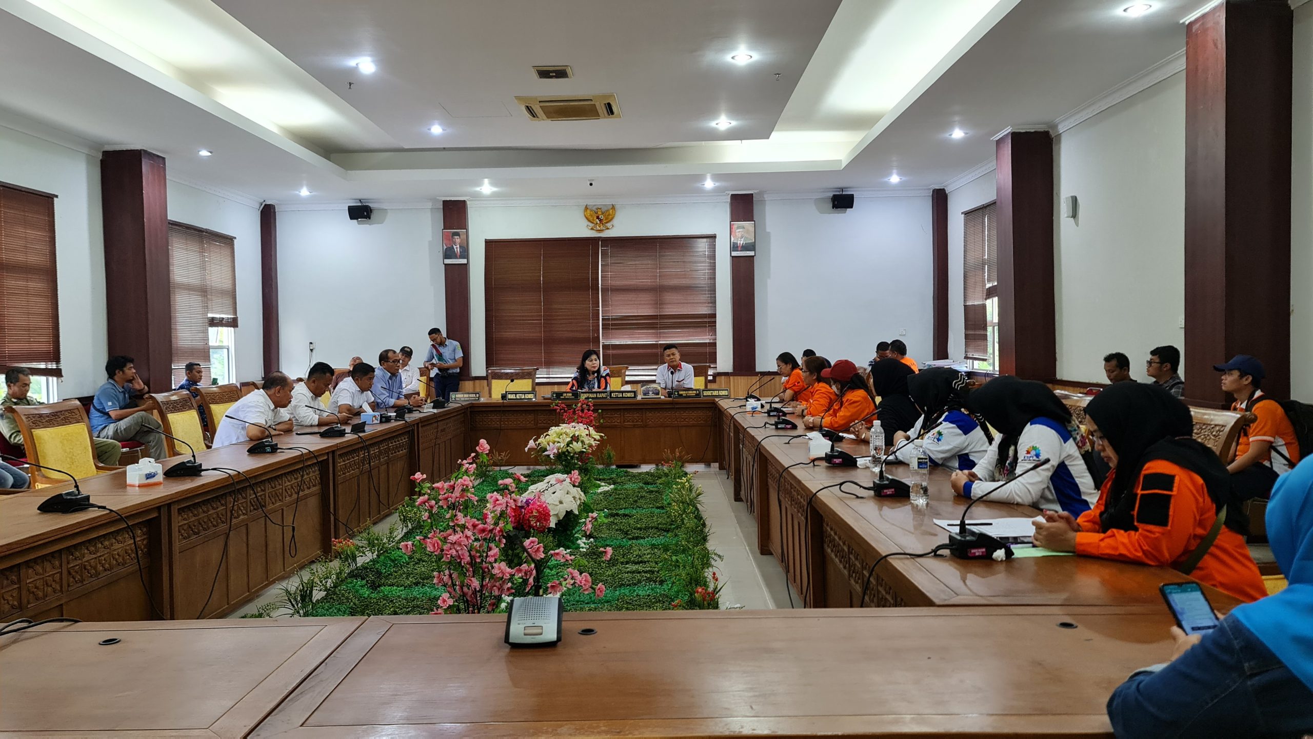 Komisi I DPRD Kota Batam Tampung Aspirasi Buruh Yang Tergabung Dalam FSPMI