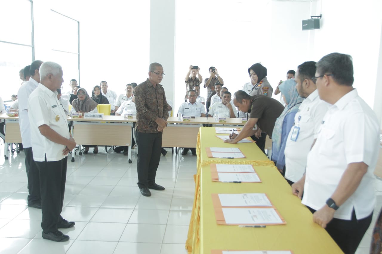 Pemkab Asahan Teken Naskah Perjanjian Kerjasama Dengan 12 Instansi