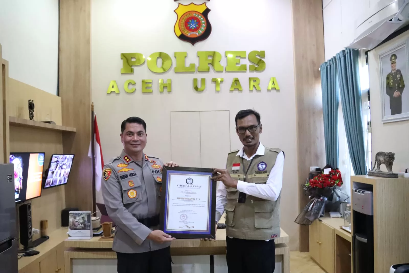 Kapolres Aceh Utara Terima Penghargaan Dari TRC PPA