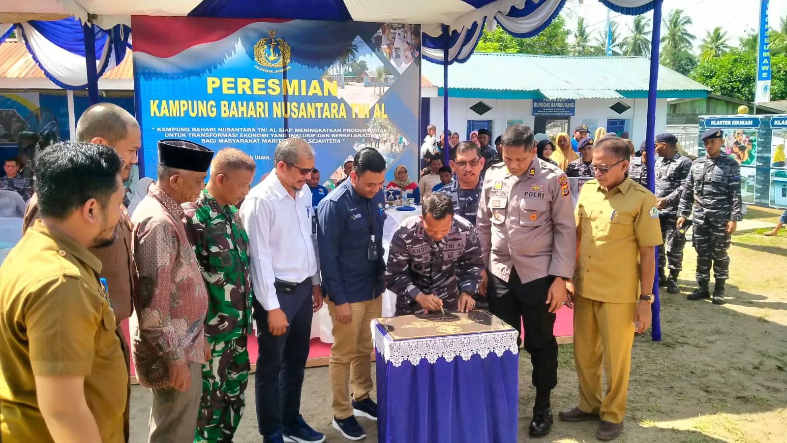 Wakili Kapolres Aceh Utara, Kapolsek Lhoksukon Hadiri Peresmian Kampung Bahari Nusantara
