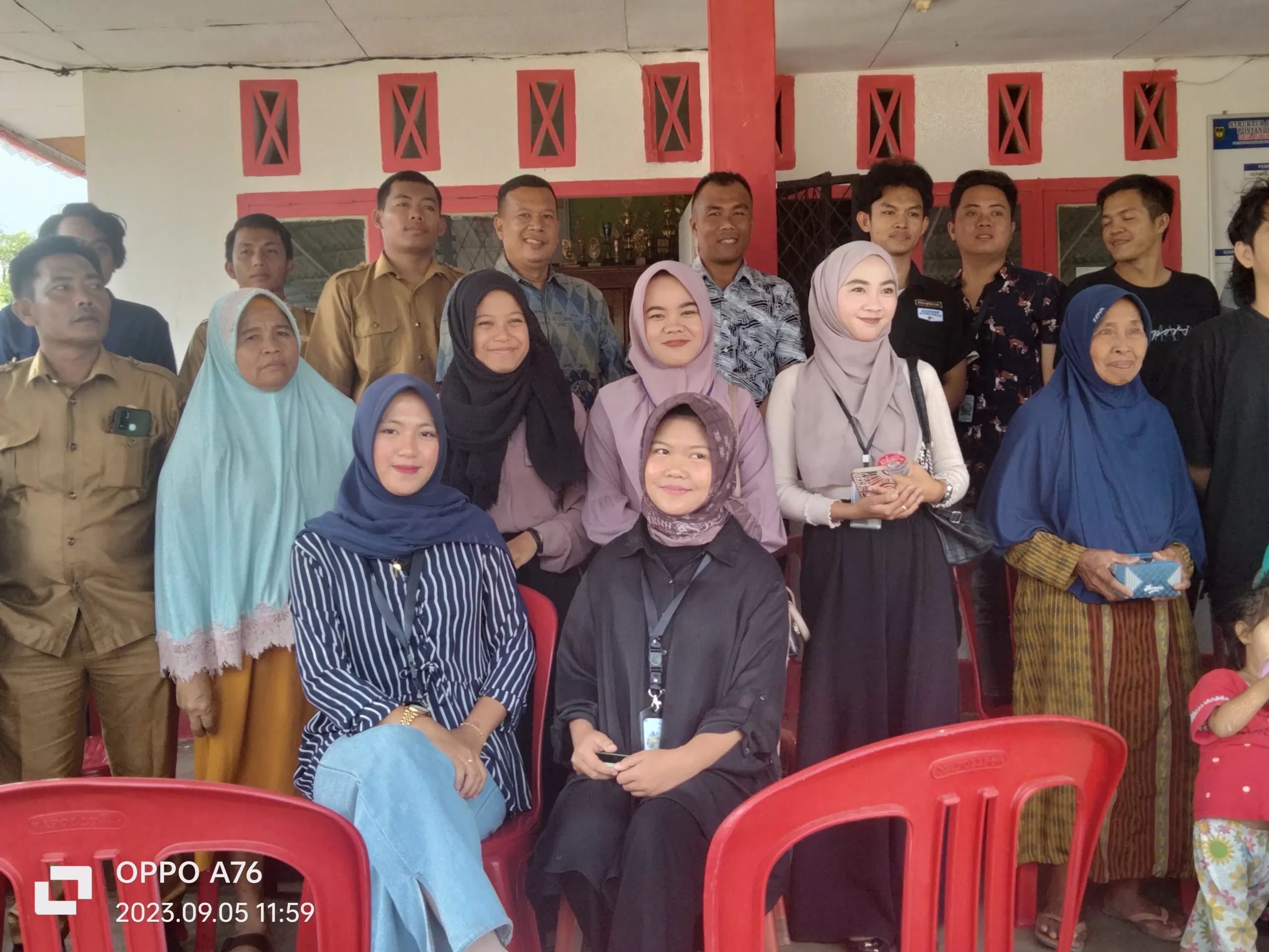 Perpisahan Anak KKN Dengan Pemerintah Desa Lubuk Sirih Ili