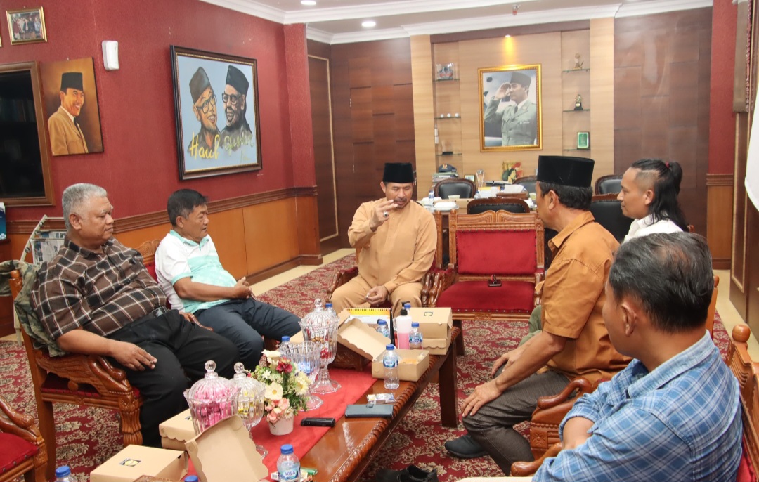 Terima Kunjungan Silaturahmi Warga, Nuryanto Terima Pujian