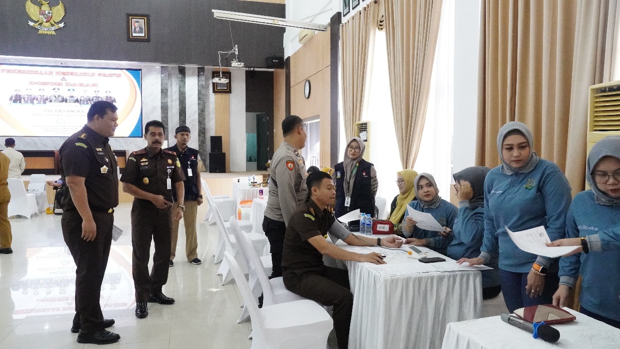 Sambut Hari Bhakti Adhyaksa ke 64, Kejati Kepri Lakukan Donor dan Pemeriksaan Kesehatan Gratis