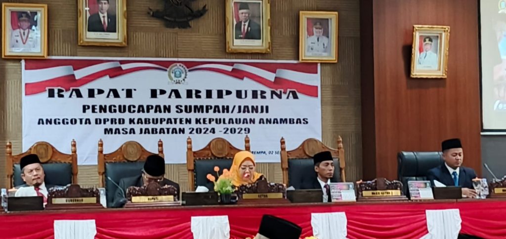 20 Anggota DPRD Anambas Resmi Diangkat Sumpah