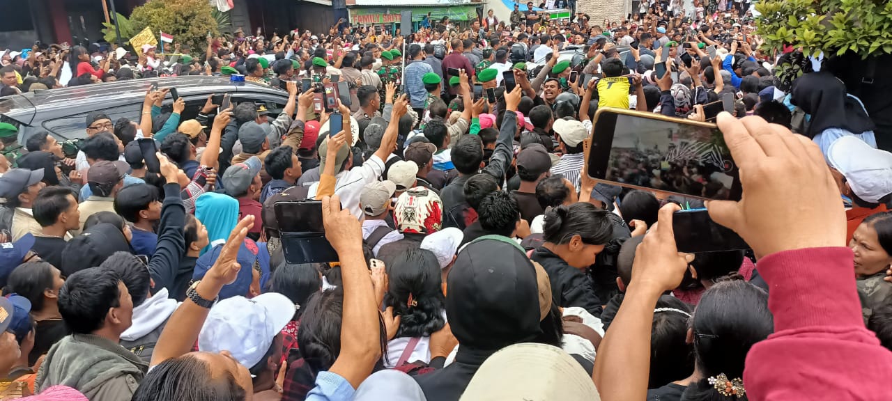 Puluhan Ribu Masyarakat Humbahas  Sambut Presiden Jokowi