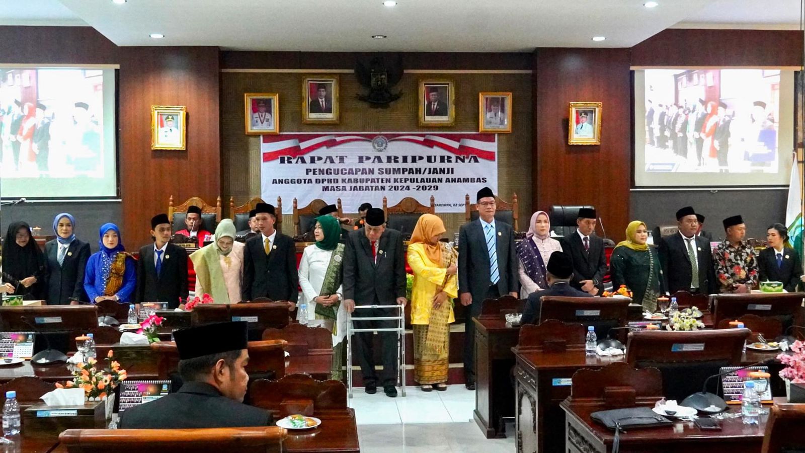 Galery Foto : Sekretariat DPRD Kabupaten Kepulauan Anambas Gelar Paripurna Pelantikan Anggota DPRD Periode 2024-2029