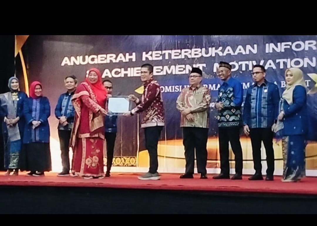 RSUD M Natsir Solok Berhasil Raih 2 Penghargaan Anugerah Keterbukaan Informasi Publik