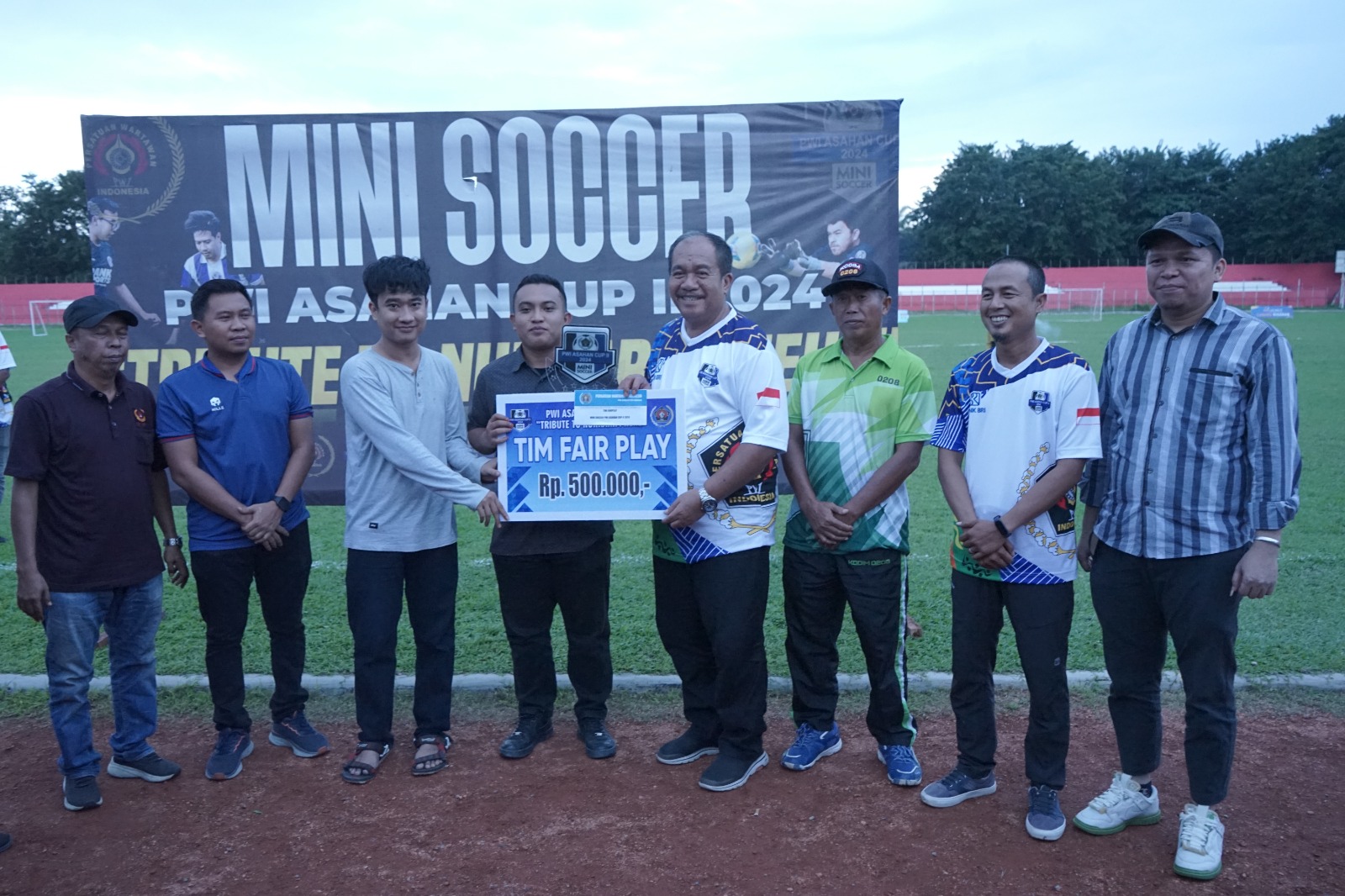 Penutupan Mini Soccer PWI Asahan Cup II