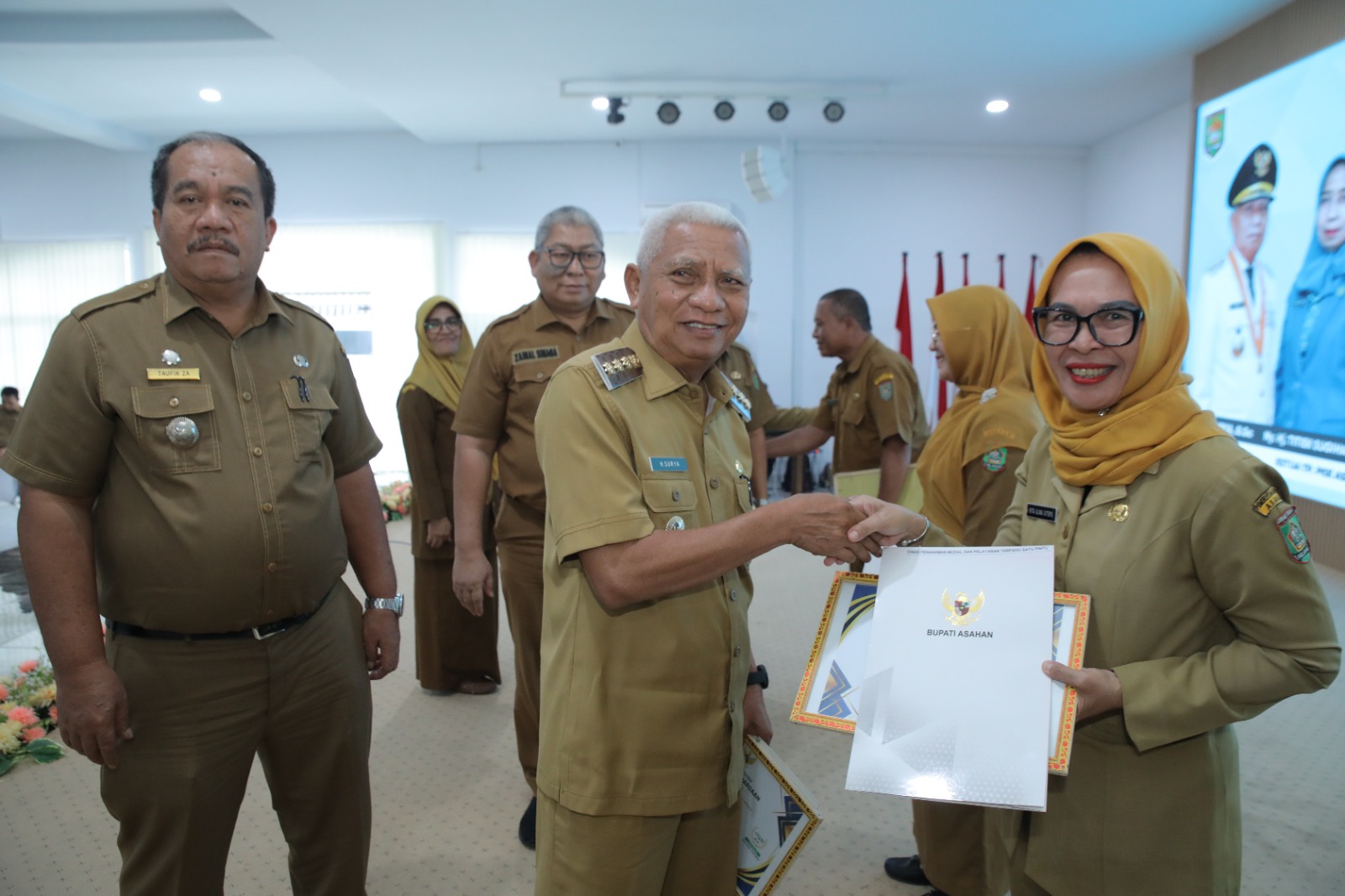 Bupati Surya Pimpin Rapat Koordinasi Pemerintahan