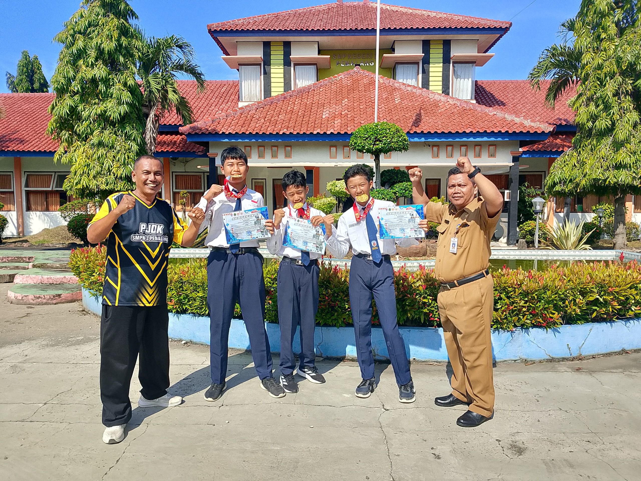 Siswi SMPN 2 Pemalang Berhasil Sabet Medali Emas Kejurnas Bandung Lautan Api Championship