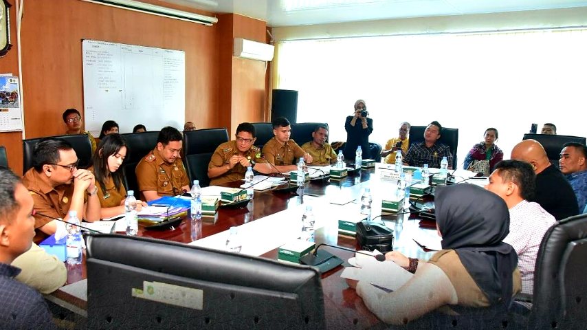 Komisi 1 DPRD Kota Medan menggelar RDP dengan Bagian Tata Pemerintahan Pemko Medan, Senin (03/02/2025). (Dok. Humas DPRD Medan)