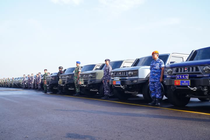 Perkuat Pertahanan NKRI, Kemenhan Serahkan 650 Unit Ransus Maung Kepada Panglima TNI