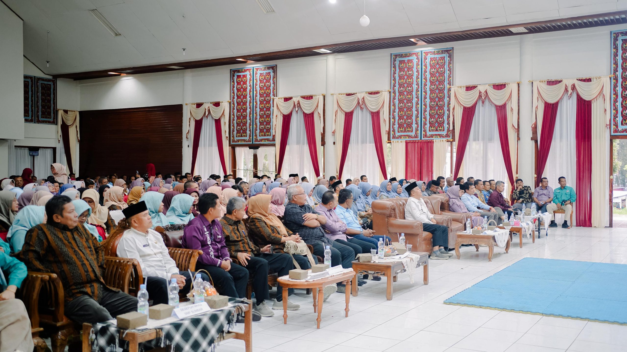 Wakil Bupati Buka Secara Resmi Buka Musyawarah Kerja Kepala Sekolah (MKKS) SMP se-Sumatera Barat di Alahan Panjang