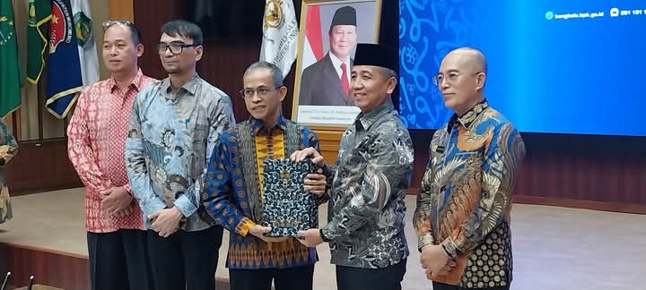 Ketua DPRD Bengkulu Selatan Bersama Sekwan Hadiri Penyerahan LHP Atas LKPD Tahun 2024 Di Kantor BPK RI