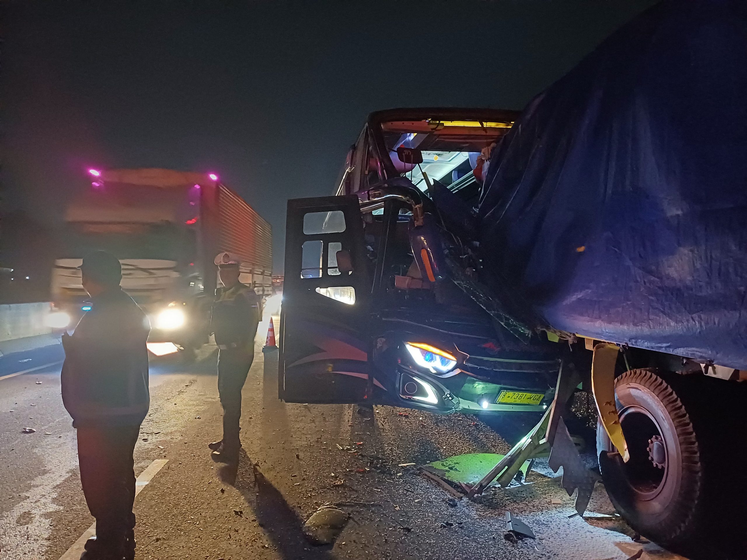 Kecelakaan Beruntun di Tol Solo–Semarang, Enam Penumpang Bus Alami Luka Ringan