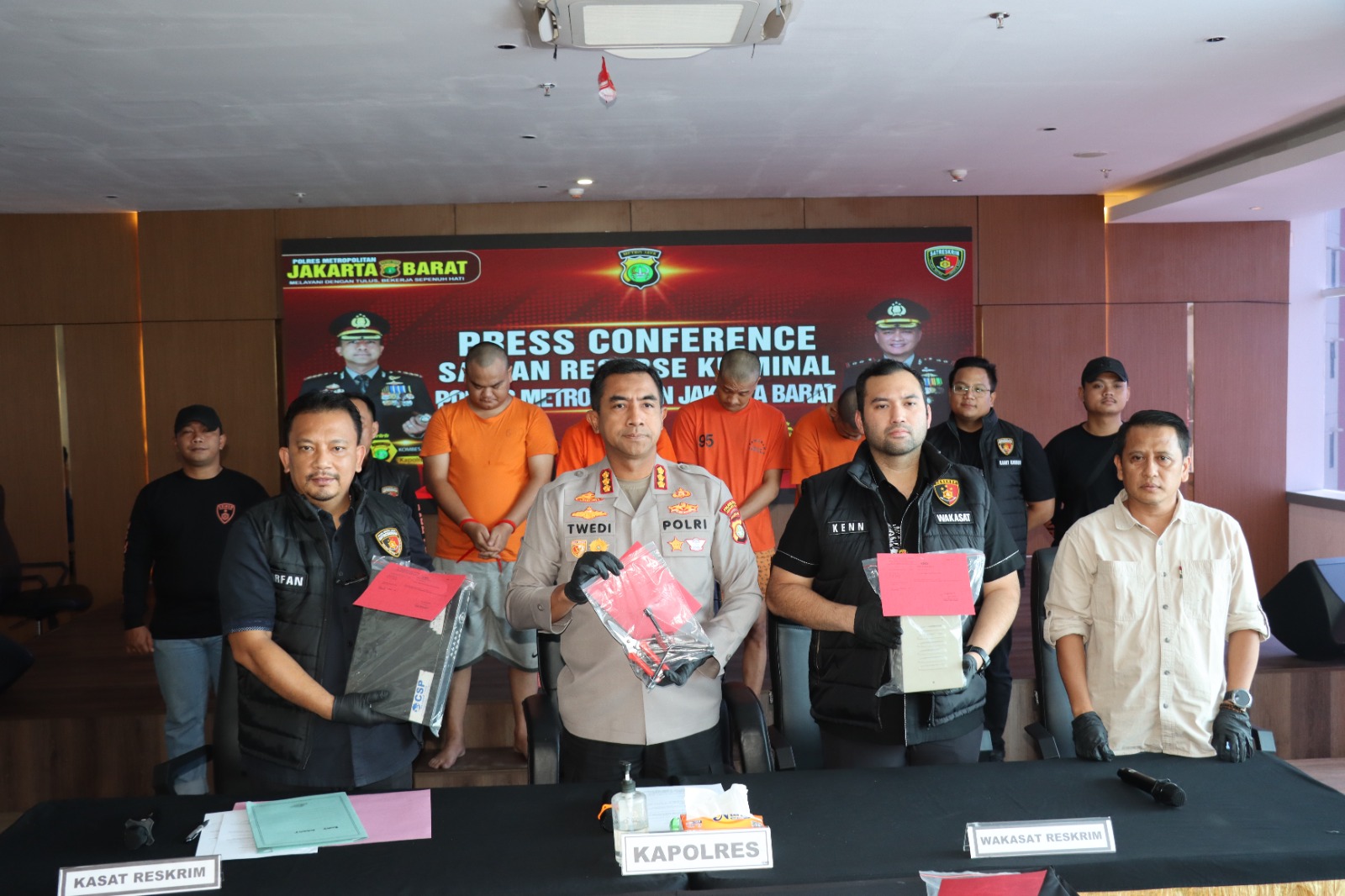 Polres Jakarta Barat Tangkap Komplotan Spesialis Pembobol Minimarket, Salah Satu Tersangka Residivis