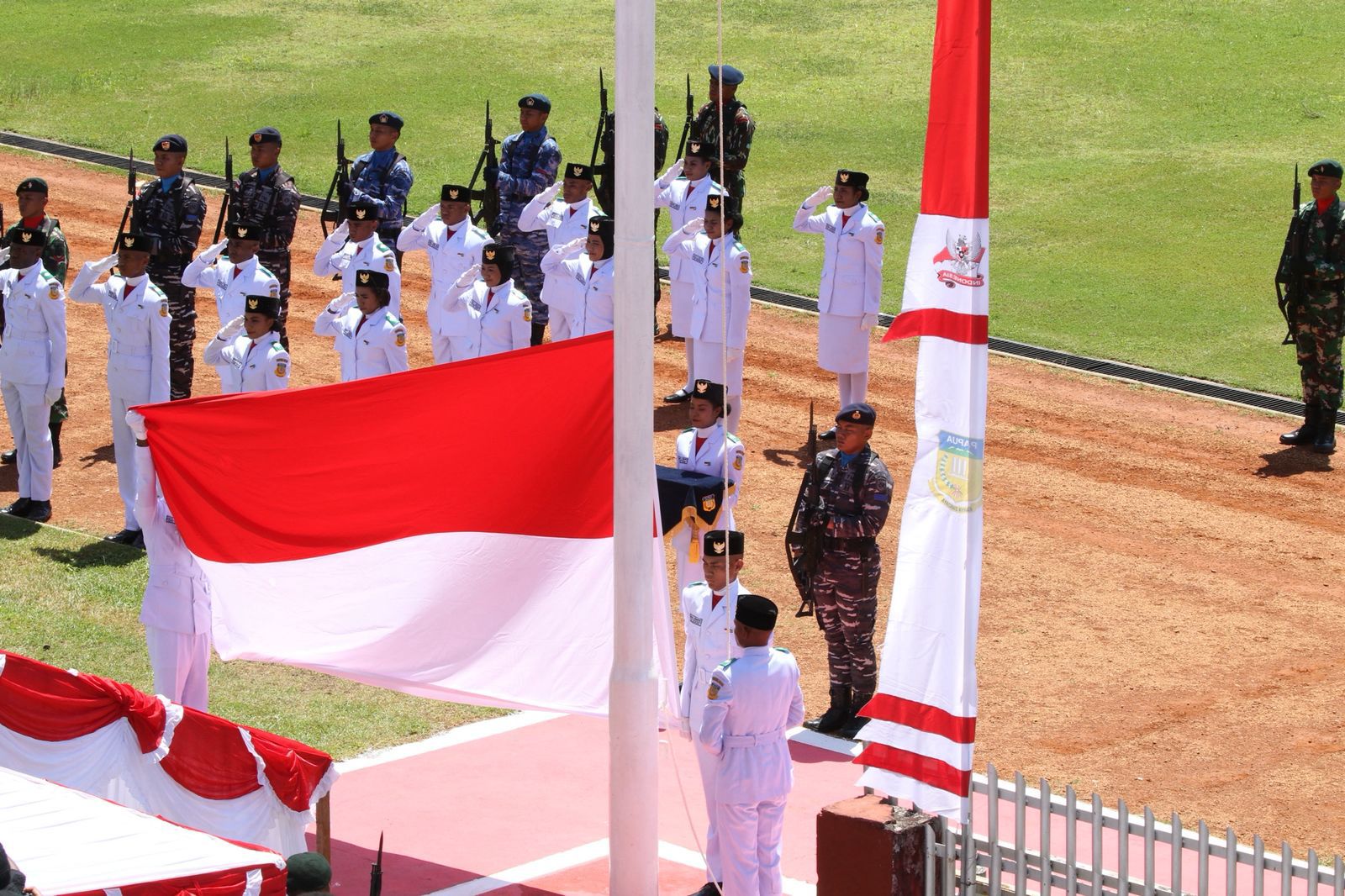 Upacara HUT RI ke-80, Pj Gubernur Papua Agus Fatoni Ajak Jaga Iklim Kondusif Masyarakat