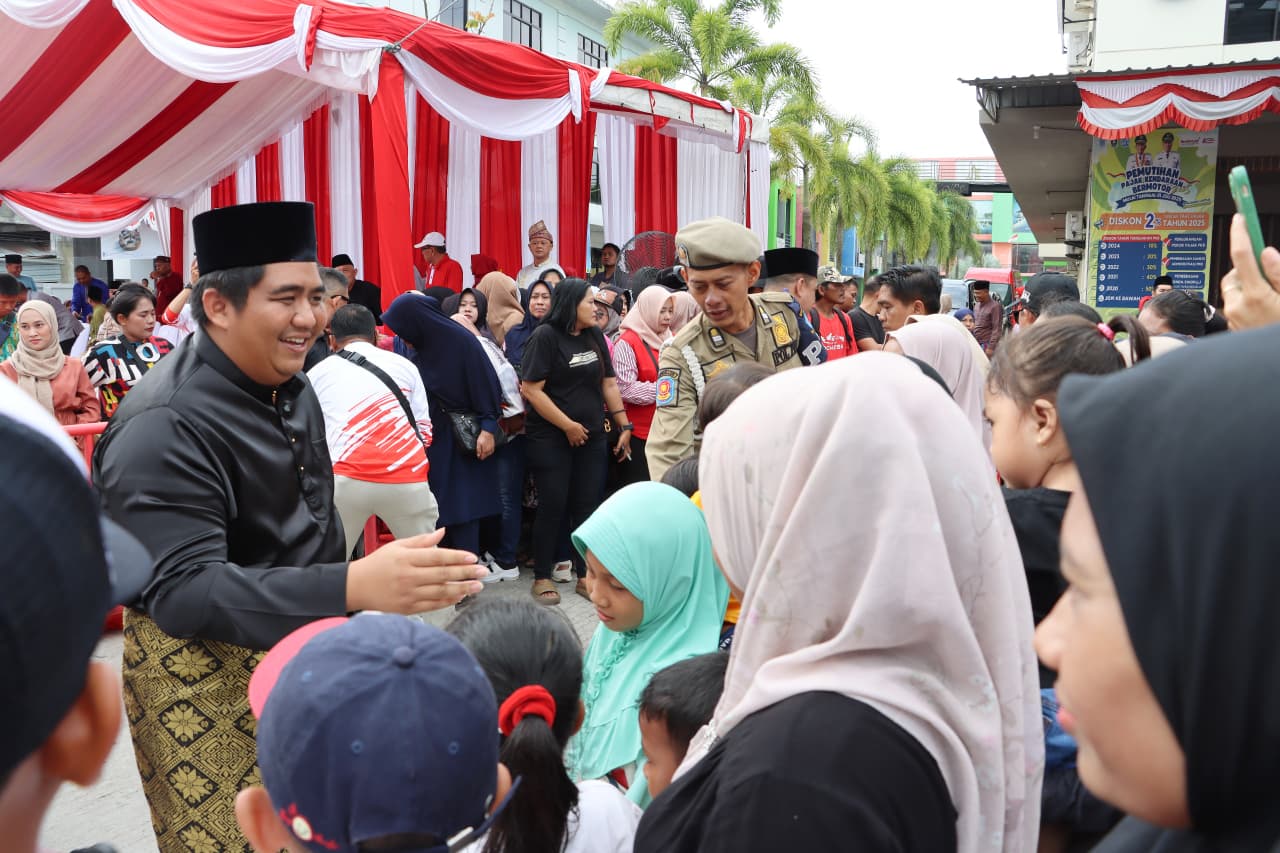 Dibuka Bupati Roby, Pawai Nusantara HUT RI Ke-80 Bintan Utara Diikuti 4.450 Peserta