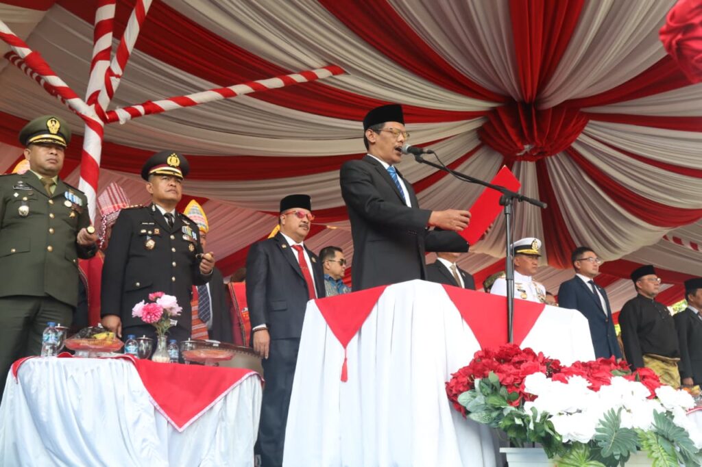 Amsakar Pimpin Upacara, Kamaluddin Bacakan Proklamasi
