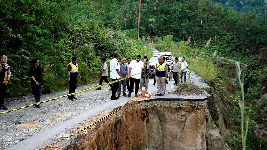 Perbaikan Jalan Labura-Toba Dimulai, Warga Toba Sambut Positif