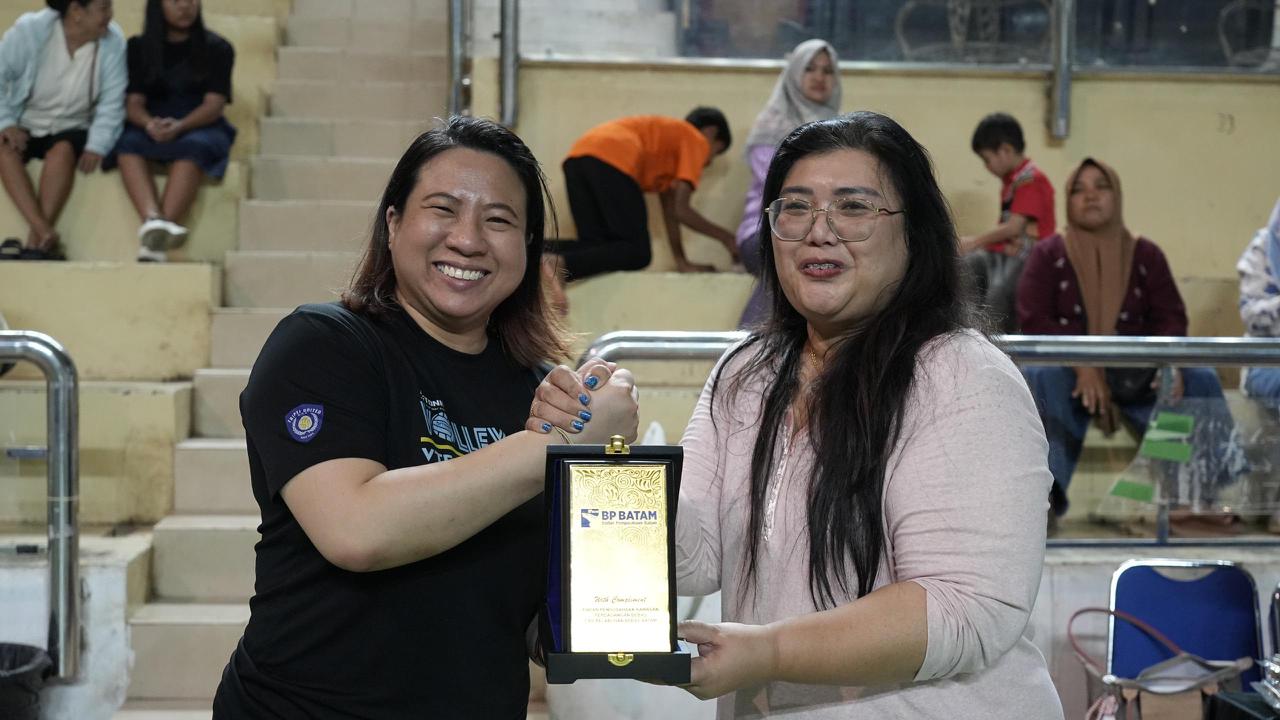 Lapangan Jadi Saksi, Batam dan Singapura Pererat Hubungan Lewat Bola Voli**