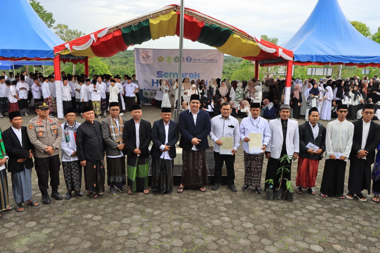 Upacara Hari Santri Nasional, Bupati Roby Bacakan Amanat Menteri Agama RI