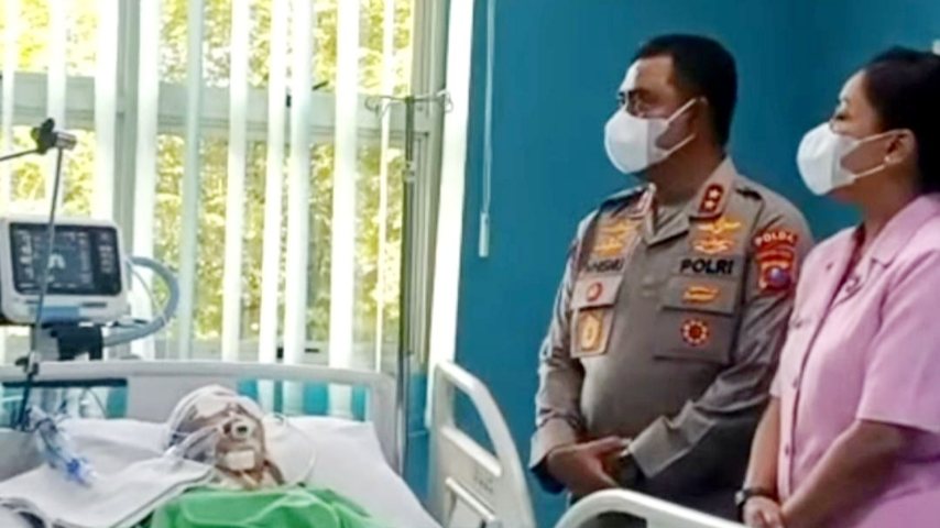 Kapolda Sumut Jenguk Korban Kecelakaan yang Libatkan Tiga Anggota Polisi