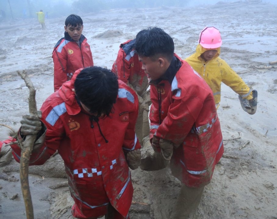 Banjir Bandang Terjang Panggugunan Pakkat, 11 Warga Hilang