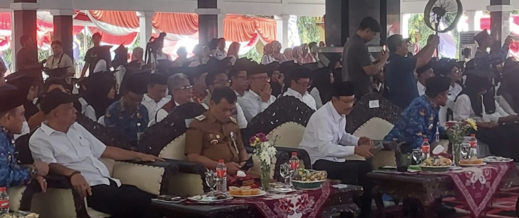 Mensos RI Apresiasi Prestasi Kabupaten Pemalang: Ratusan KPM PKH Berhasil Mandiri dan Resmi Diwisuda