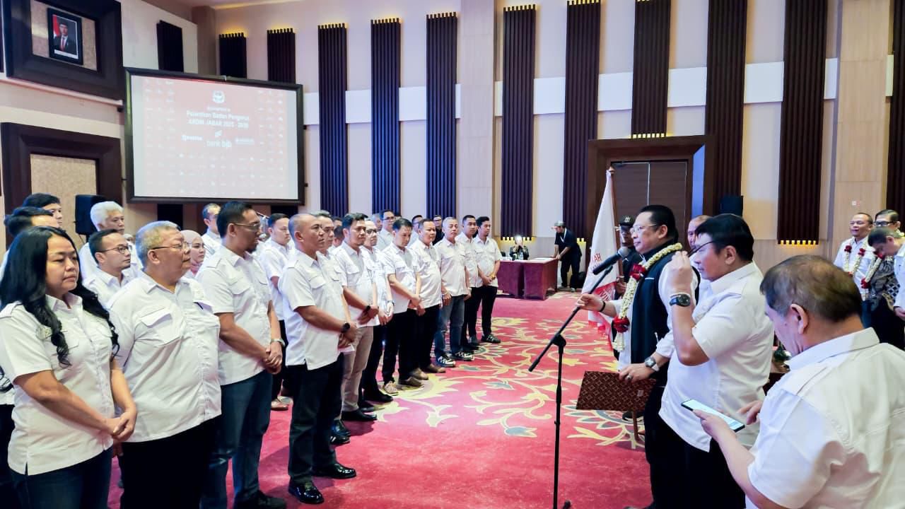 Bamsoet Dorong Transformasi Sistem Distribusi Nasional Saat Lantik Pengurus ARDIN Jawa Barat