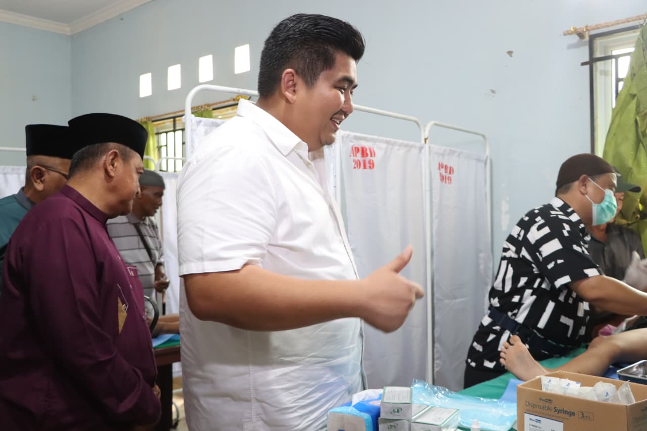 Bupati Bintan Hadiri Khitan Massal Baznas 2025