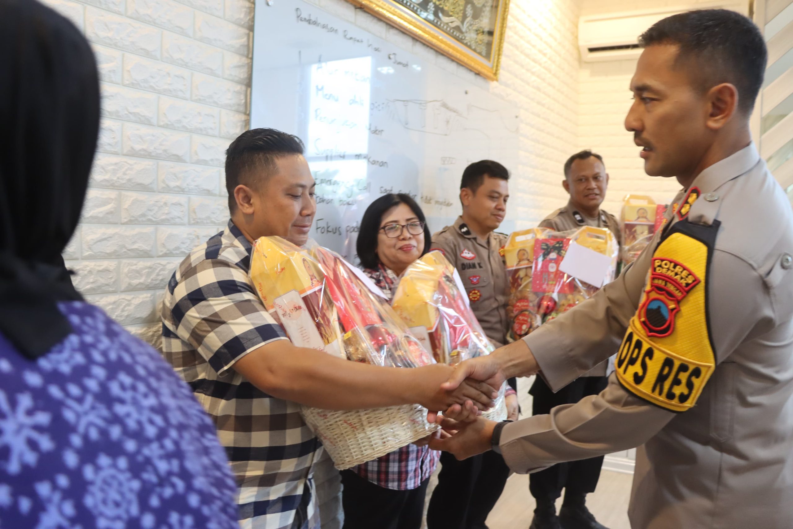 Kapolres Demak Rawat Toleransi Internal, Pastikan Operasi Lilin Candi 2025 Siap Amankan Nataru
