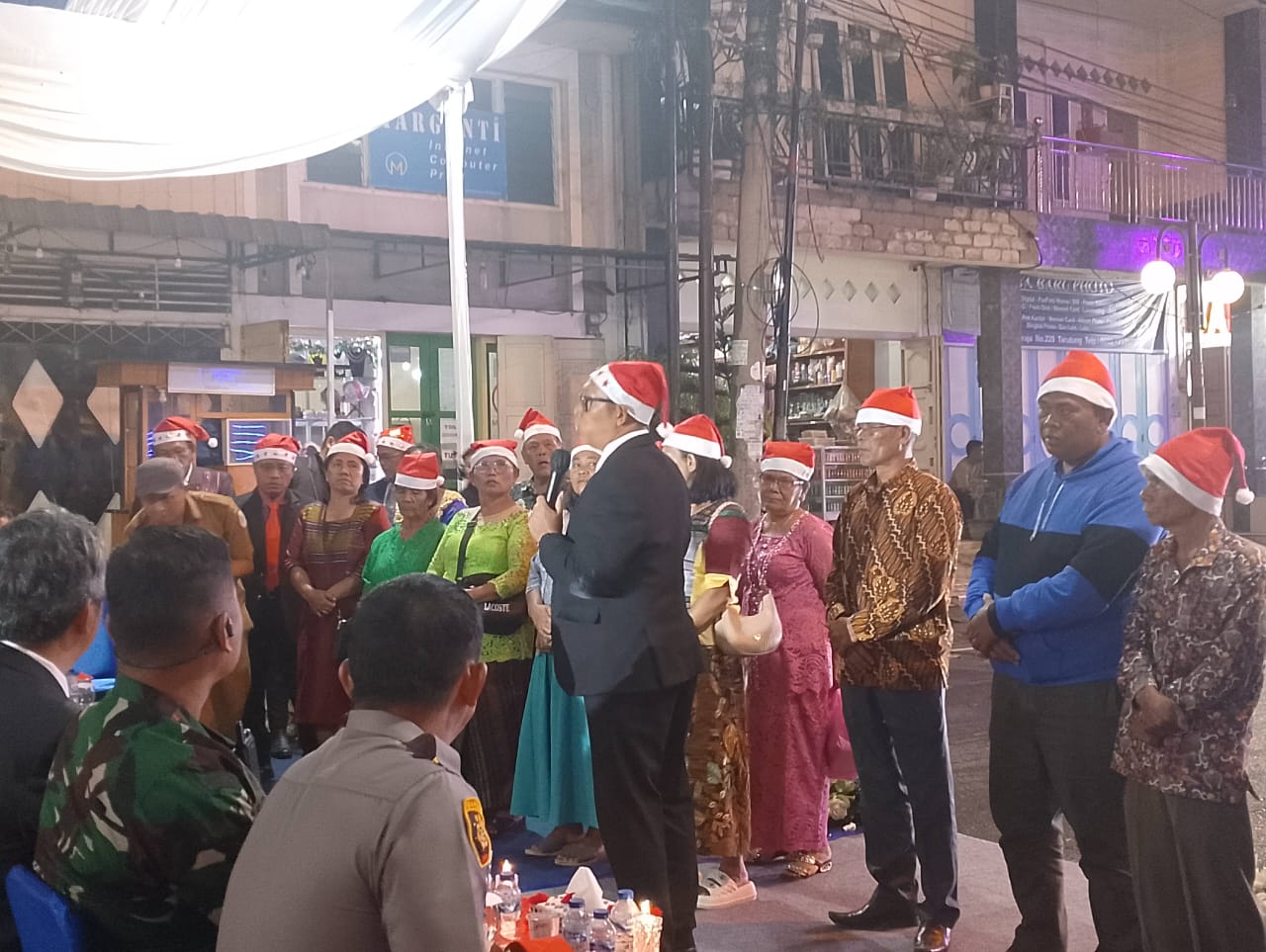 Gema Natal ASN Taput, Silaturahmi dan Kepedulian bagi Korban Bencana Mengalir