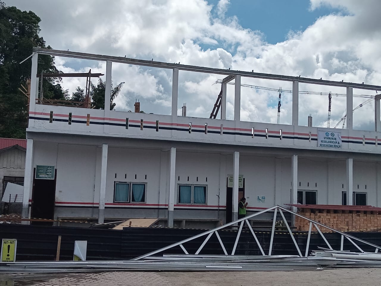 Kepala SMPN 1 Sipoholon Taput Akui Proyek Revitalisasi Alami Kerugian