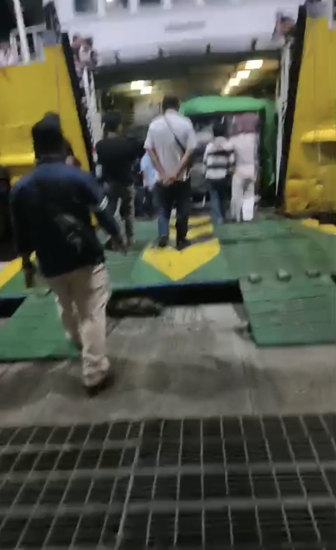 Cermin Buruknya Tata Kelola ASDP, Sopir L300 Diduga Dipukul Petugas Pelabuhan Mengkapan