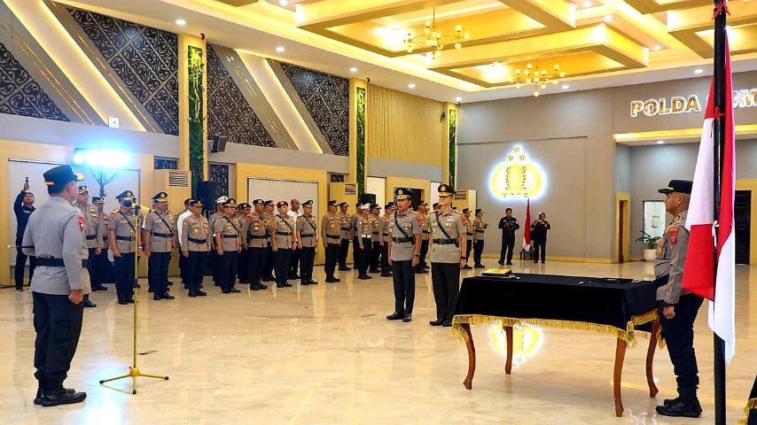 Kapolda Sumut Irjen Pol. Whisnu Hermawan memimpin serah terima jabatan Wakapolda, pejabat utama, dan Kapolres jajaran di Aula Tribrata Polda Sumut.