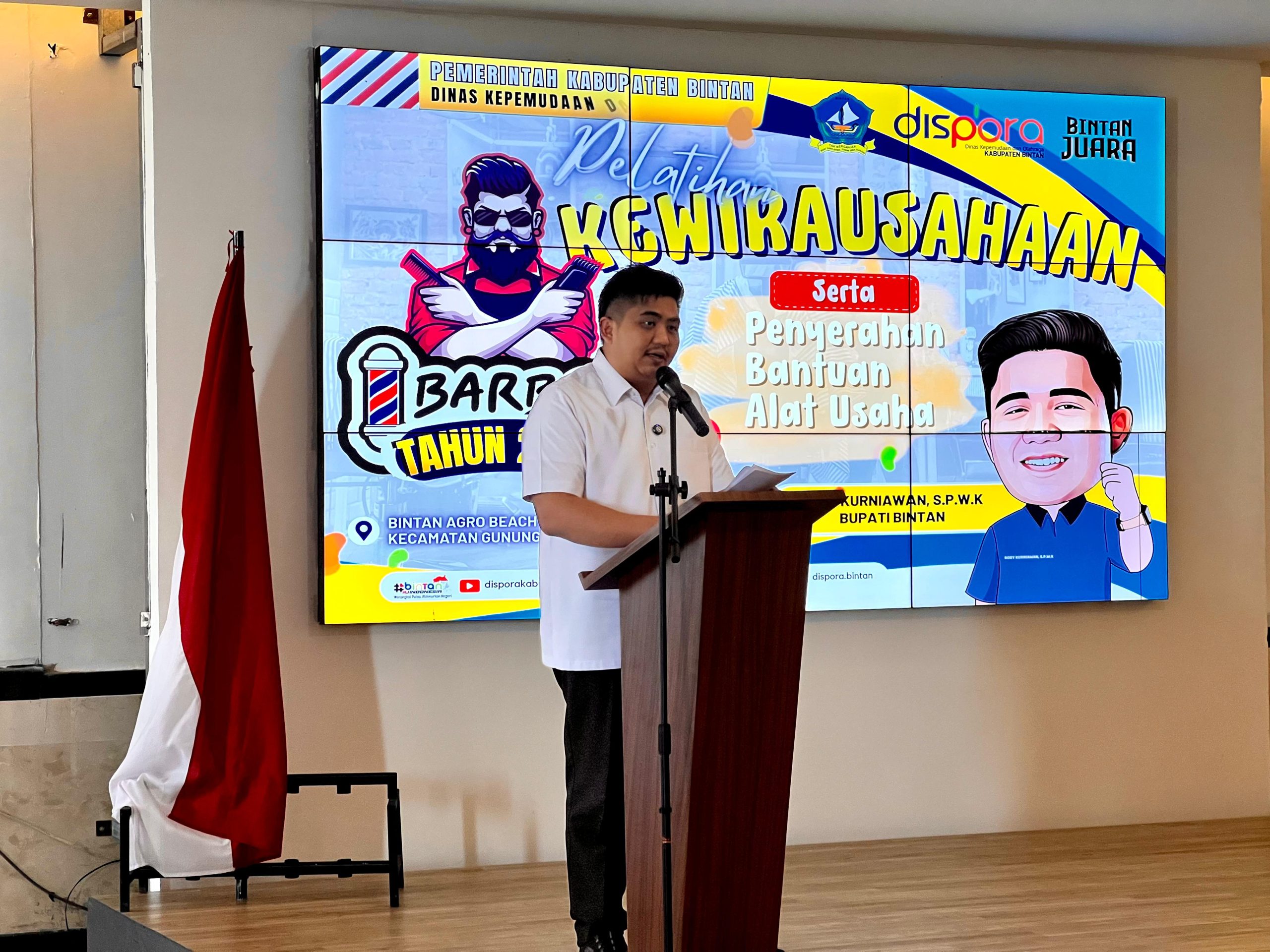 Roby Kurniawan Dorong Lahirnya Wirausaha Muda, Buka Pelatihan Keahlian Barber di Bintan